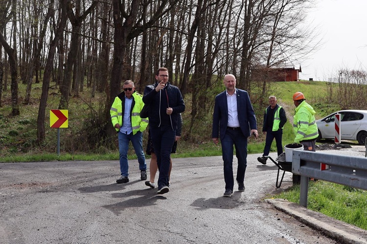 Nastavlja se investicijski ciklus u Krapinsko-zagorskoj županiji, asfaltirana tri kilometra županijske ceste u Zlataru i Konjščini