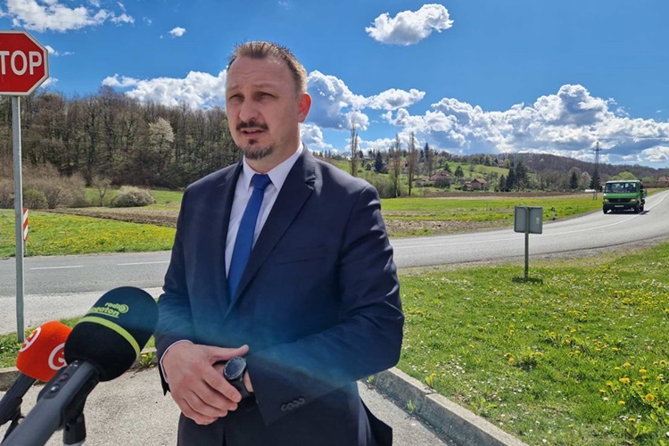 Odlična vijest za Novi Marof: osigurani svi uvjeti za početak radova na sanaciji ceste od Mađareva prema Zagorju