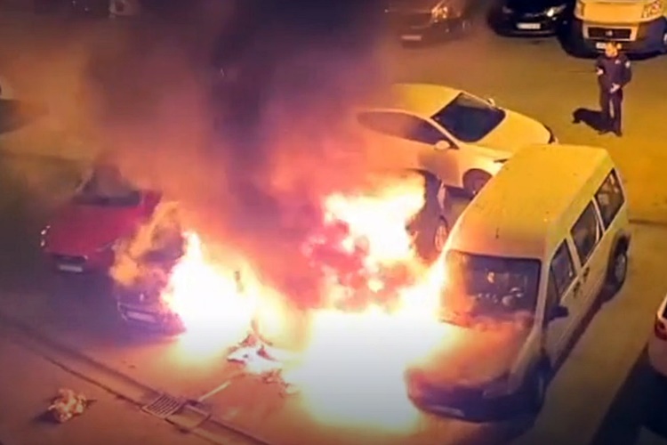 Noćas prava drama u Zagrebu – izgorjela tri automobila