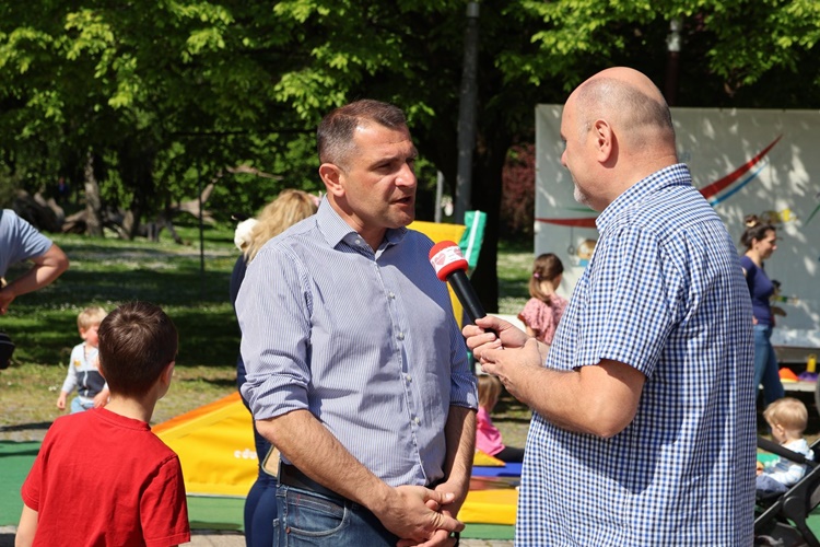 U sportskom danu povodom Dana Međimurske županije sudjelovali brojni građani i sportaši, na događanju bio i župan Posavec