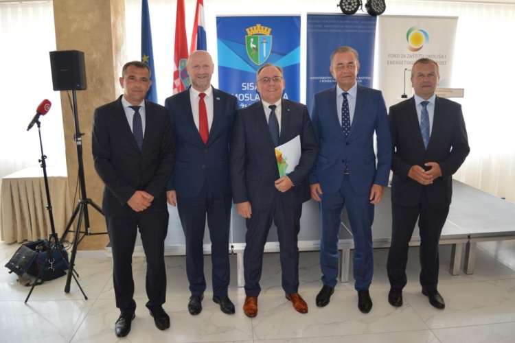Dodijeljeni ugovori za financiranje RCGO Piškornica – potpisivanju prisustvovali župani Kolar, Stričak, Posavec i Koren